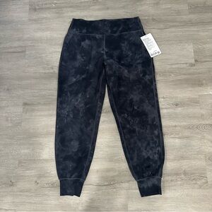 NWT Lululemon Align HR Joggers - Size 12